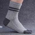 Großhandel Männer Baumwolle Sport Atmungsaktive Fünf Finger Sportliche Laufsocken 5 Zehe